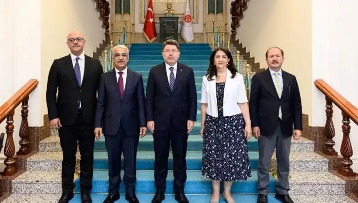 DEM Partisi İmralı Heyeti Adalet Bakanı Yılmaz Tunç ile Görüşme Gerçekleştirdi