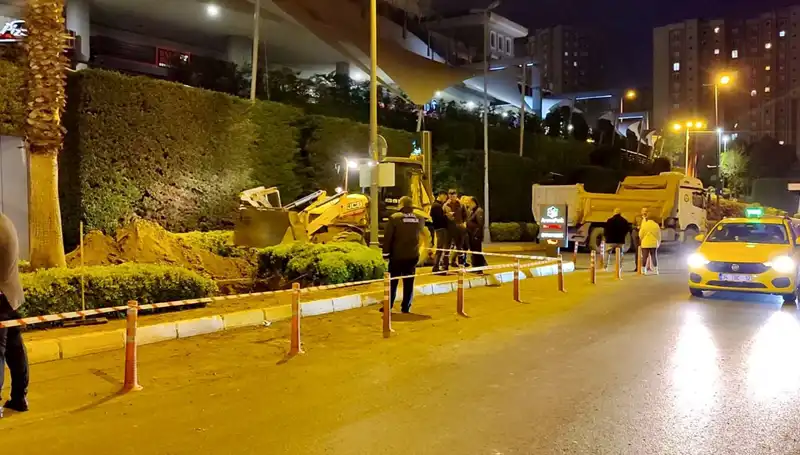 AVM Girişinde Doğalgaz Paniği: Kalabalık Anında Ne Oldu?