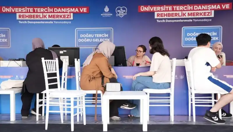 İstanbul'da Yeni Üniversite Tercih Danışma Merkezleri Açıldı: Hangi Noktalarda?