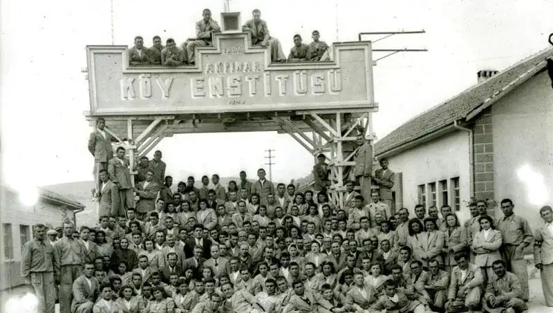 Köy Enstitüleri: 17 Nisan'ın Anlamı ve Tarihi Önemi