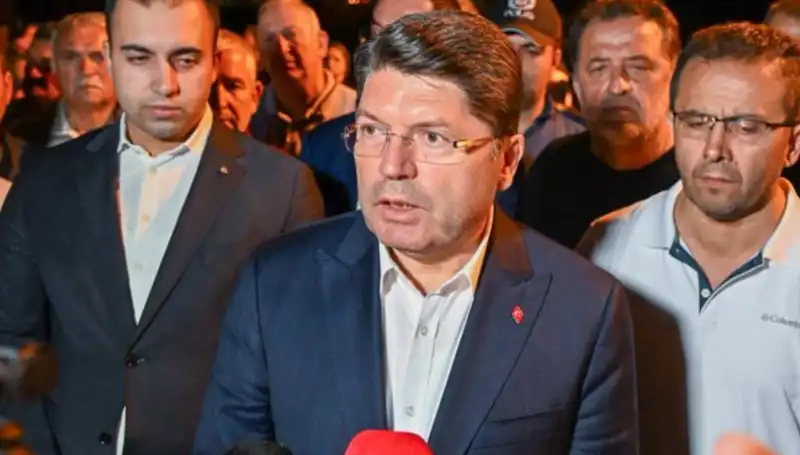Bursa Orman Yangınında FETÖ Bağlantısı İddiası: Bakan Tunç Açıkladı
