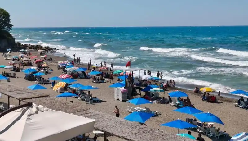 Akçakoca'da Deniz Yasağı! Sakin Kentte Neler Oluyor?