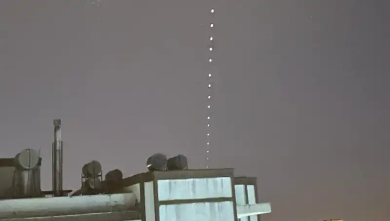 Adana Semalarında Starlink Uydularının Sıradışı Gösterisi