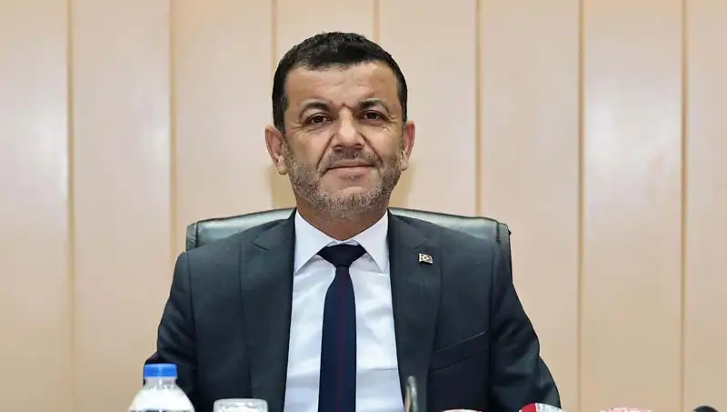 Bülent Nuri Çavuşoğlu: CHP Kurultayı'nın Dinamik Divan Başkanı ve Hayatı