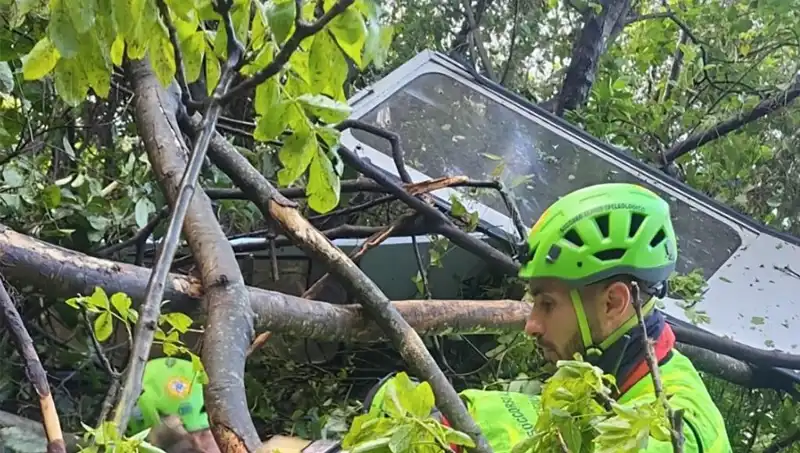 İtalya’da Teleferik Faciası: Halat Kopması Sonucu 4 Can Gitti