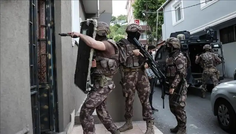 İstanbul'da DAEŞ'e Yönelik Büyük Operasyon: 20 Gözaltı Gerçekleşti