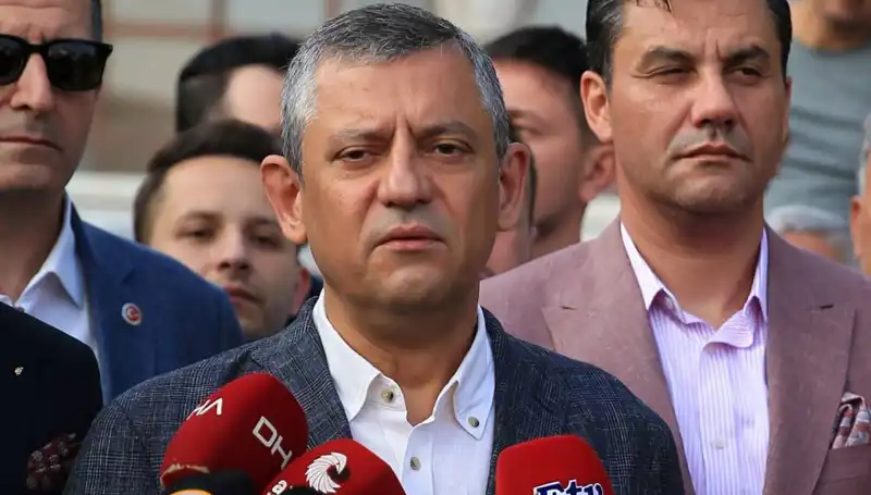 Sandıkları Yok Etmek İsteyenler Kimler? Özgür Özel Açıklıyor