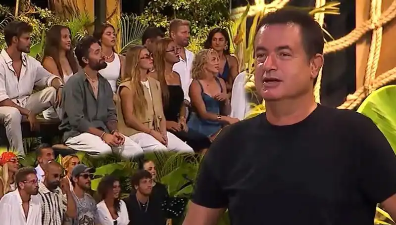 Survivor'da Birleşme Partisi: Şarkı Yarışmasında Yarışmacıların Nefes Kesen Performansları!