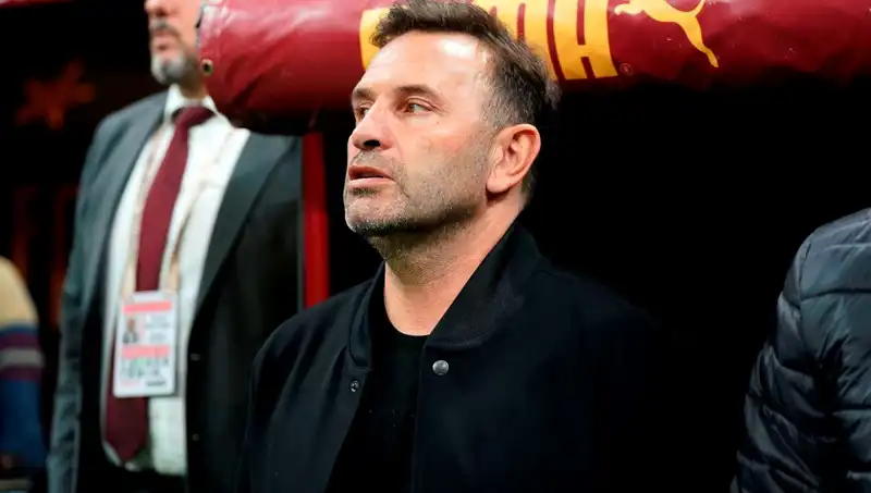 Galatasaray'da Okan Buruk, Kritik Maç Öncesi Tek Değişiklikle Sahaya Çıkıyor