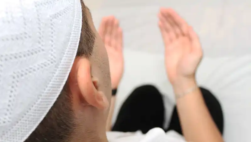 Seferi Namazı Nasıl Kılınır? Rekat Sayısı ve Detayları