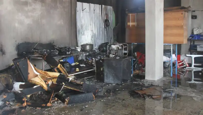 Antalya'da Evin Deposunda Çıkan Yangın, Mahallede Panik Yarattı